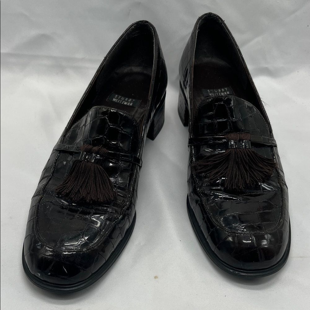 Stuart Weitzman Brown Crocodile Embossed Heeled Loafers with Tassels